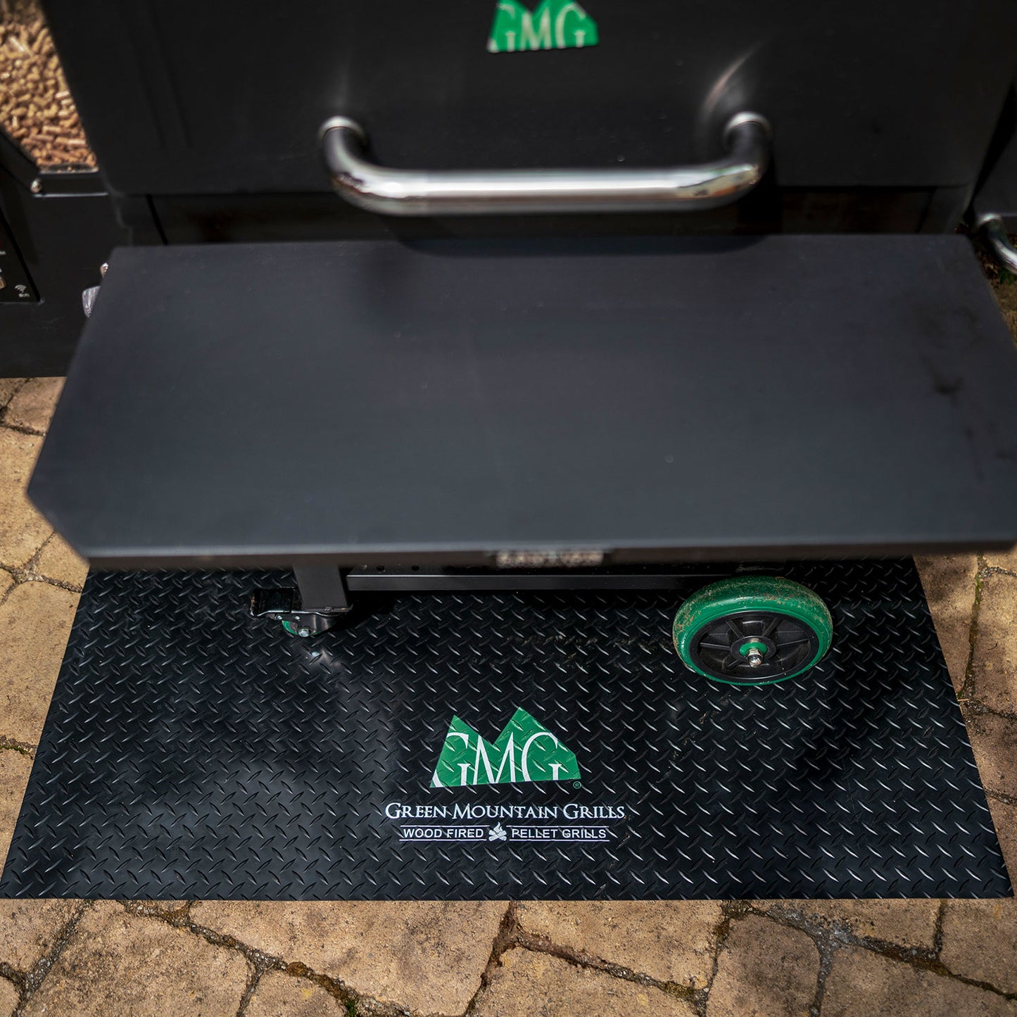 Green Mpuntain Grills - BBQ FLOOR MAT