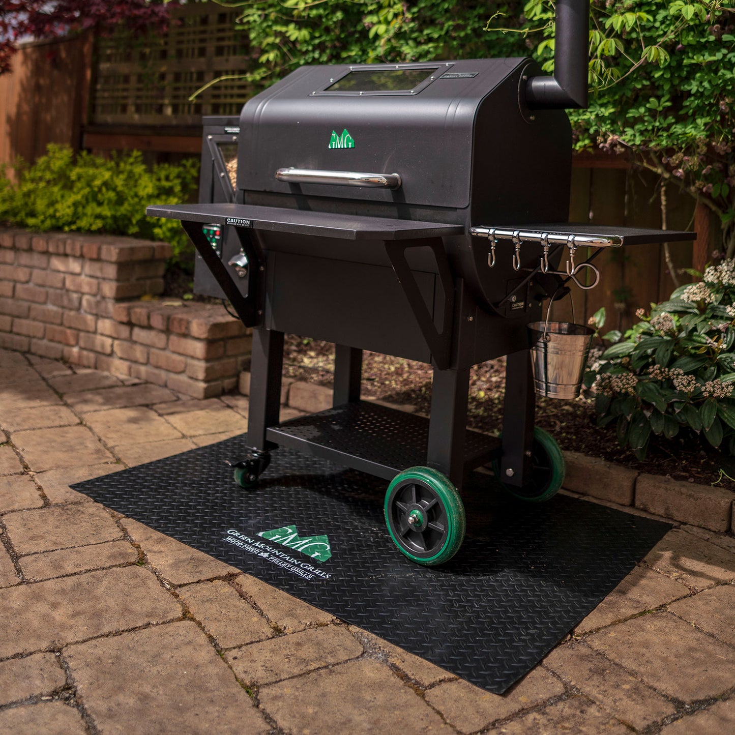 Green Mpuntain Grills - BBQ FLOOR MAT